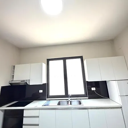 The Sunset Apartment 100M From New Bazaar Free Parking