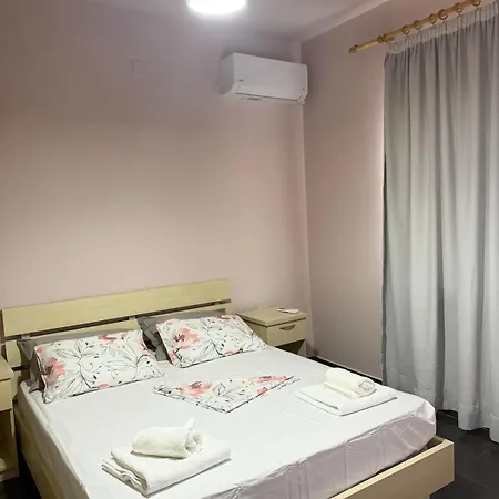 Apartament The Sunset Apartment 100M From New Bazaar Free Parking