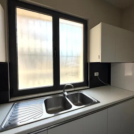 Apartament The Sunset Apartment 100M From New Bazaar Free Parking