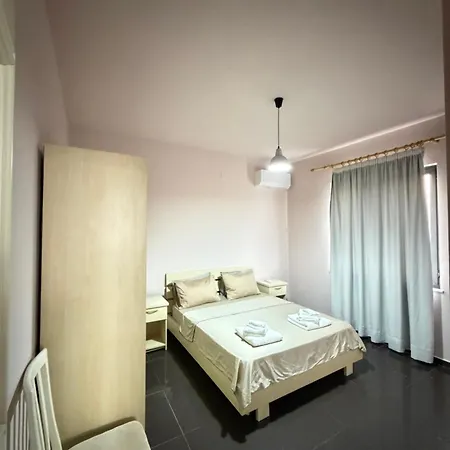 The Sunset Apartment 100M From New Bazaar Free Parking
