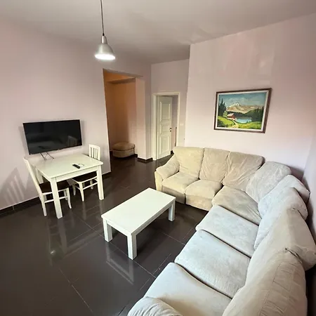 Apartament The Sunset Free Parking 100m From New Bazaar Tirana